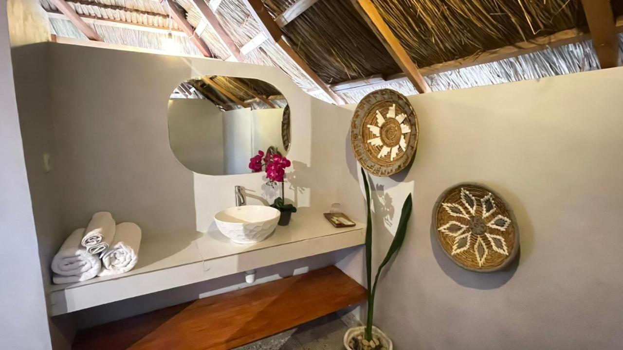 Three Queen Villa And Homestay Waikabubak Eksteriør bilde