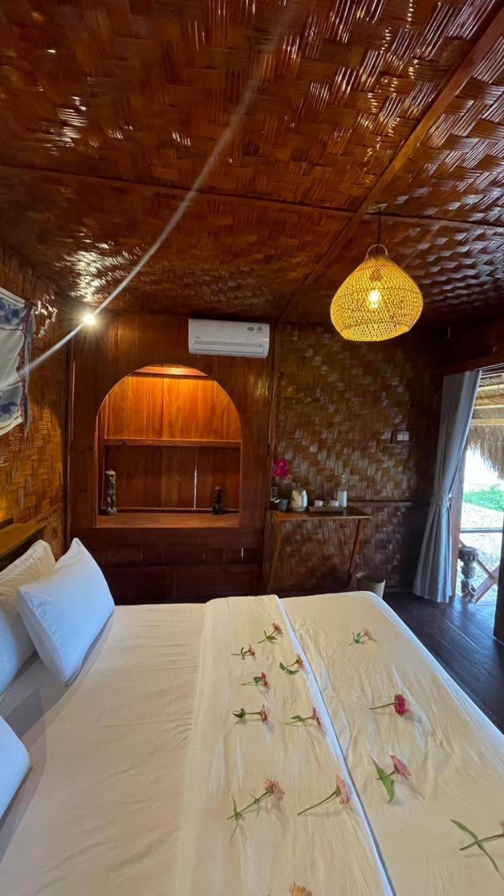 Three Queen Villa And Homestay Waikabubak Eksteriør bilde