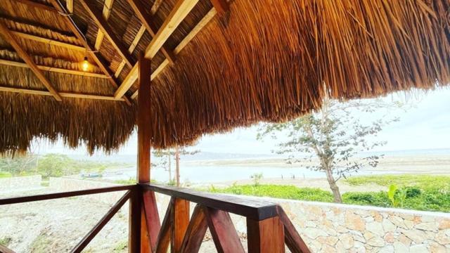 Three Queen Villa And Homestay Waikabubak Eksteriør bilde