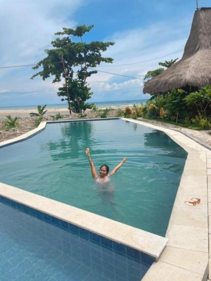 Three Queen Villa And Homestay Waikabubak Eksteriør bilde