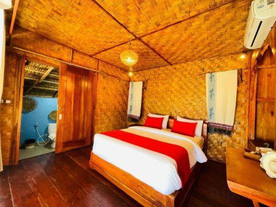 Three Queen Villa And Homestay Waikabubak Eksteriør bilde
