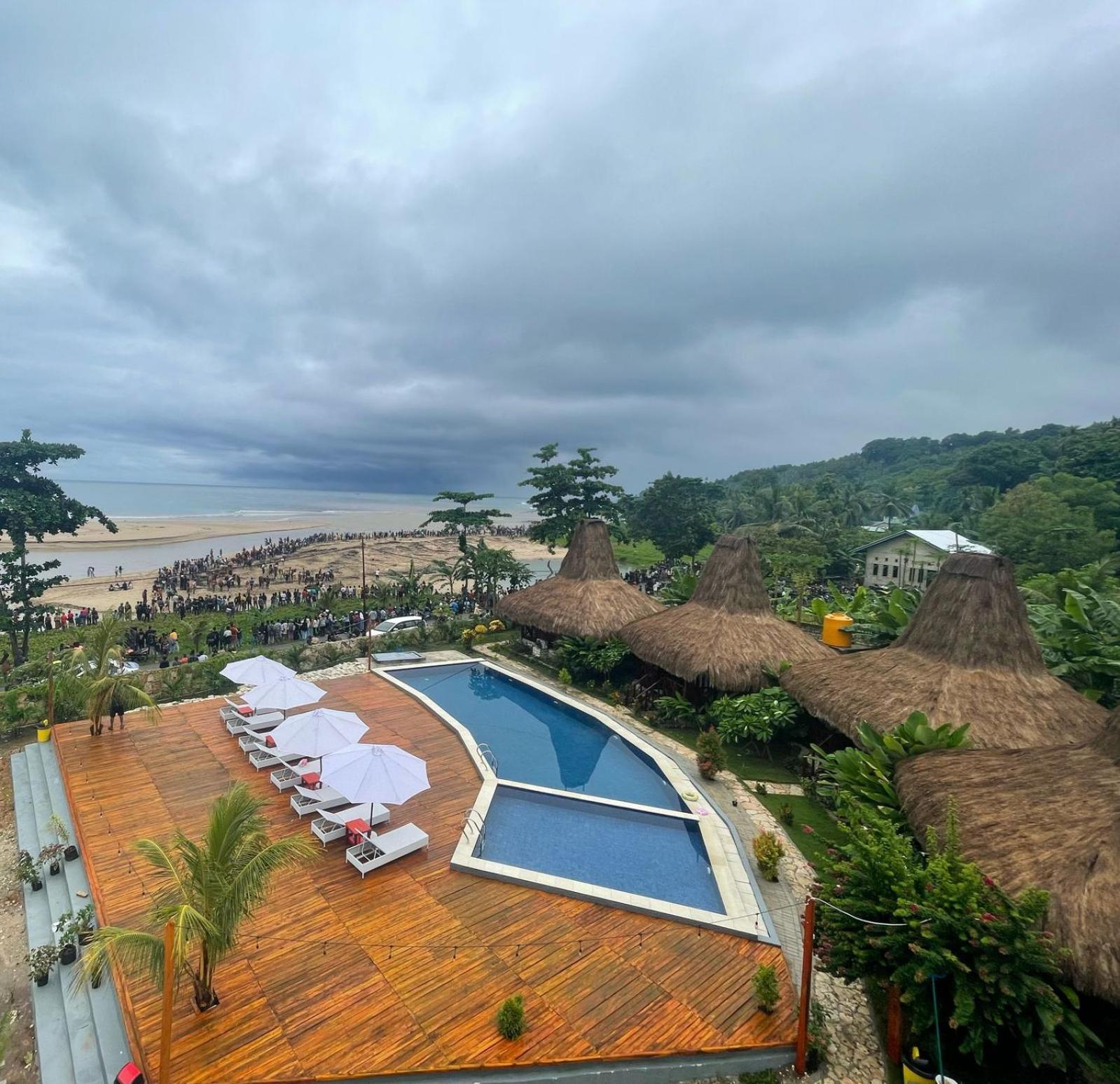 Three Queen Villa And Homestay Waikabubak Eksteriør bilde